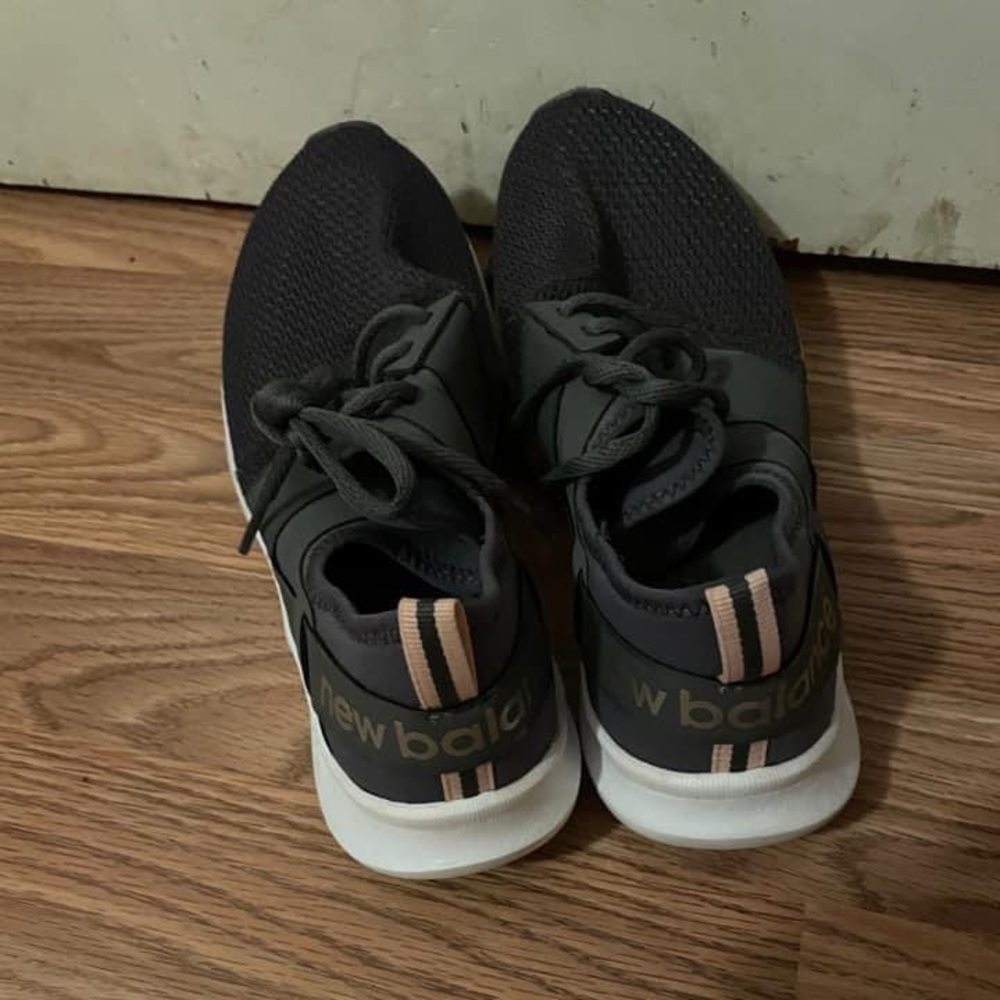 Shoes - Picture 2 of 4